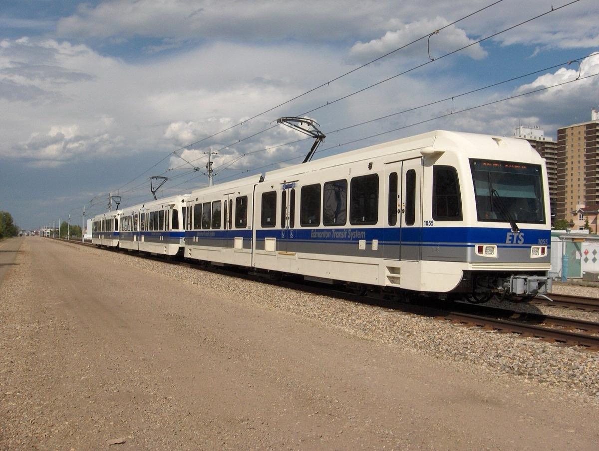 Edmonton LRT DuewagU2