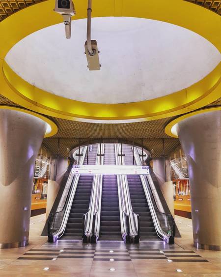Nowy u015awiat-Uniwersytet metro station